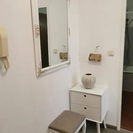 Apartment, Zentral 公寓 *
